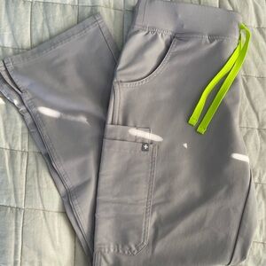 FIGS Kade cargo pants petite